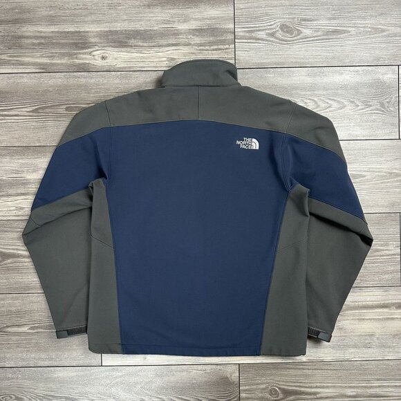 The North Face Soft Shell Jacket - Picture 2 of 7